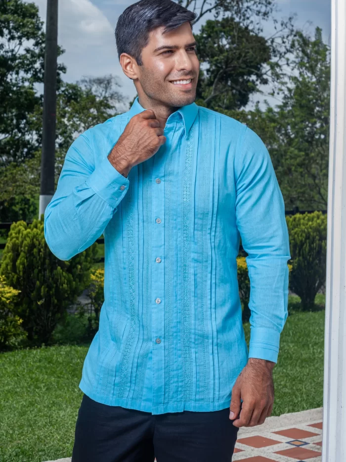 Camisa Guayabera Azul Cielo Calada Manga Larga