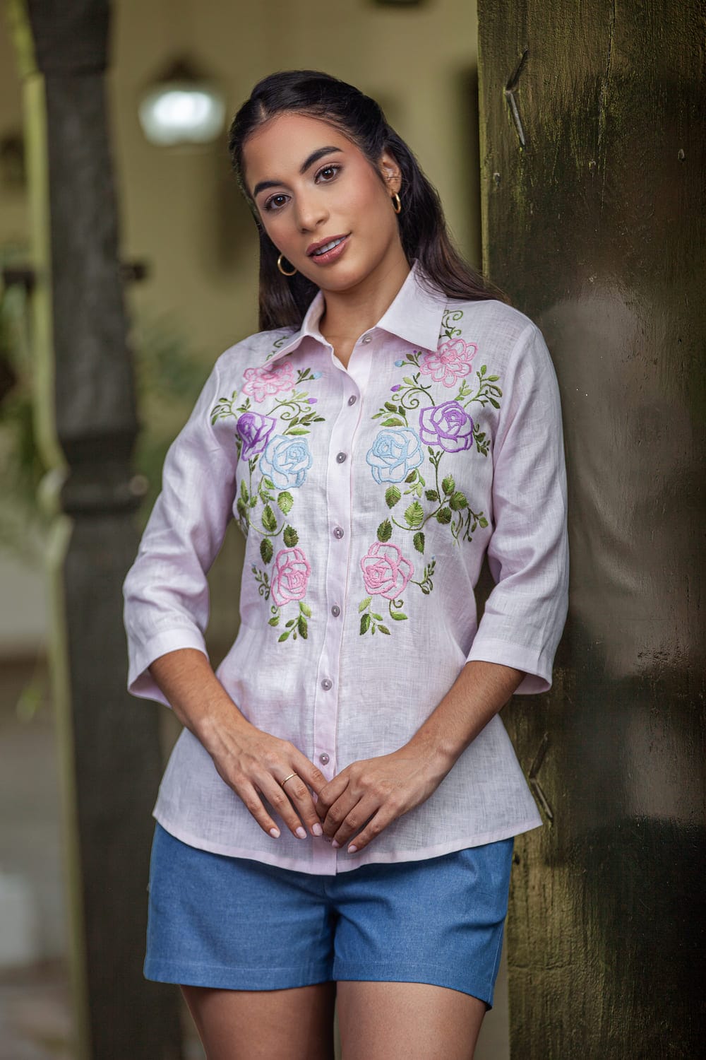 Blusa en Lino Rosado con Bordado Floral Petra - Image 3